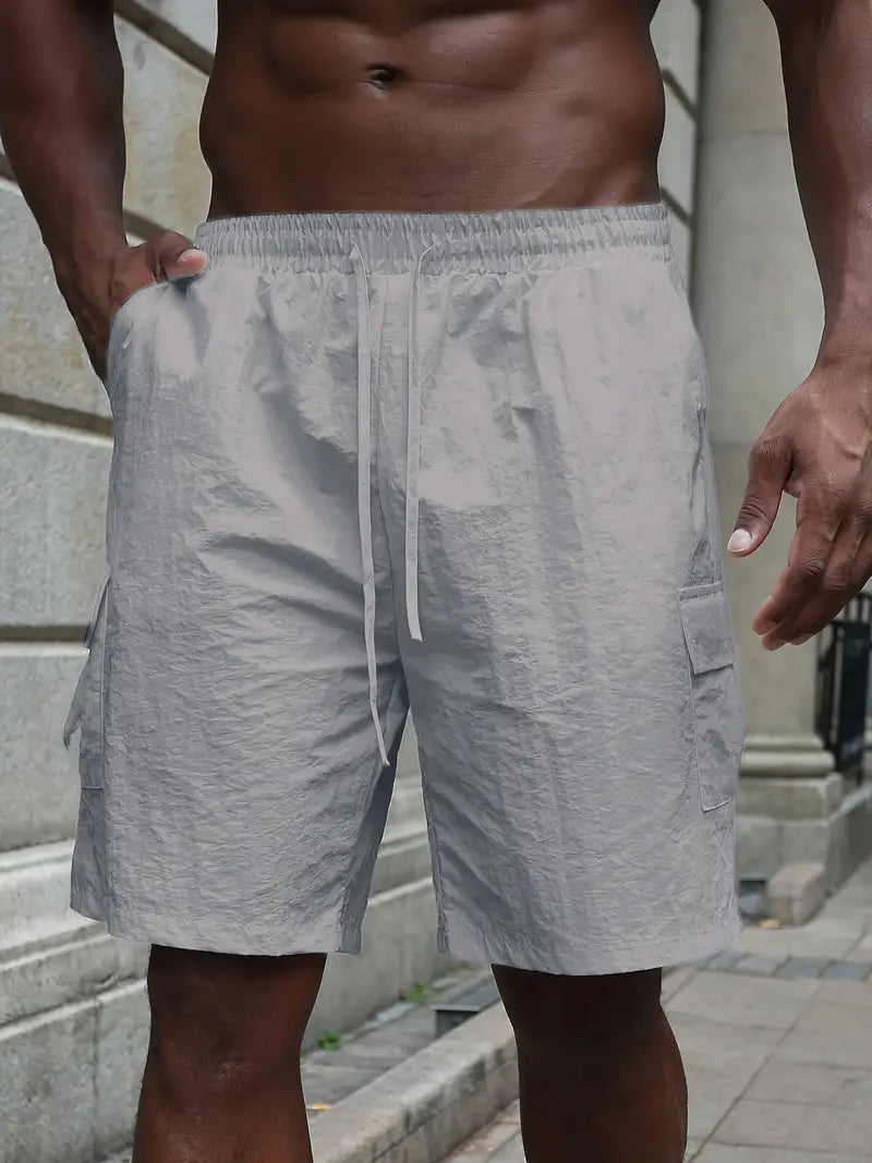 Breathable shorts with elastic waist
