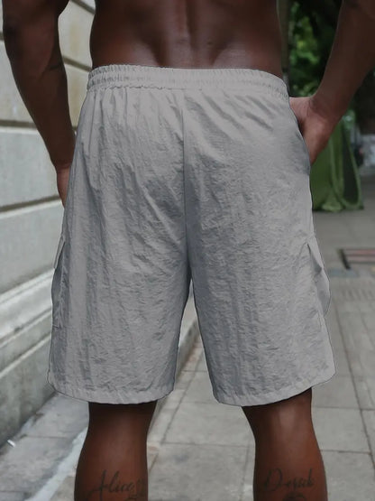 Breathable shorts with elastic waist