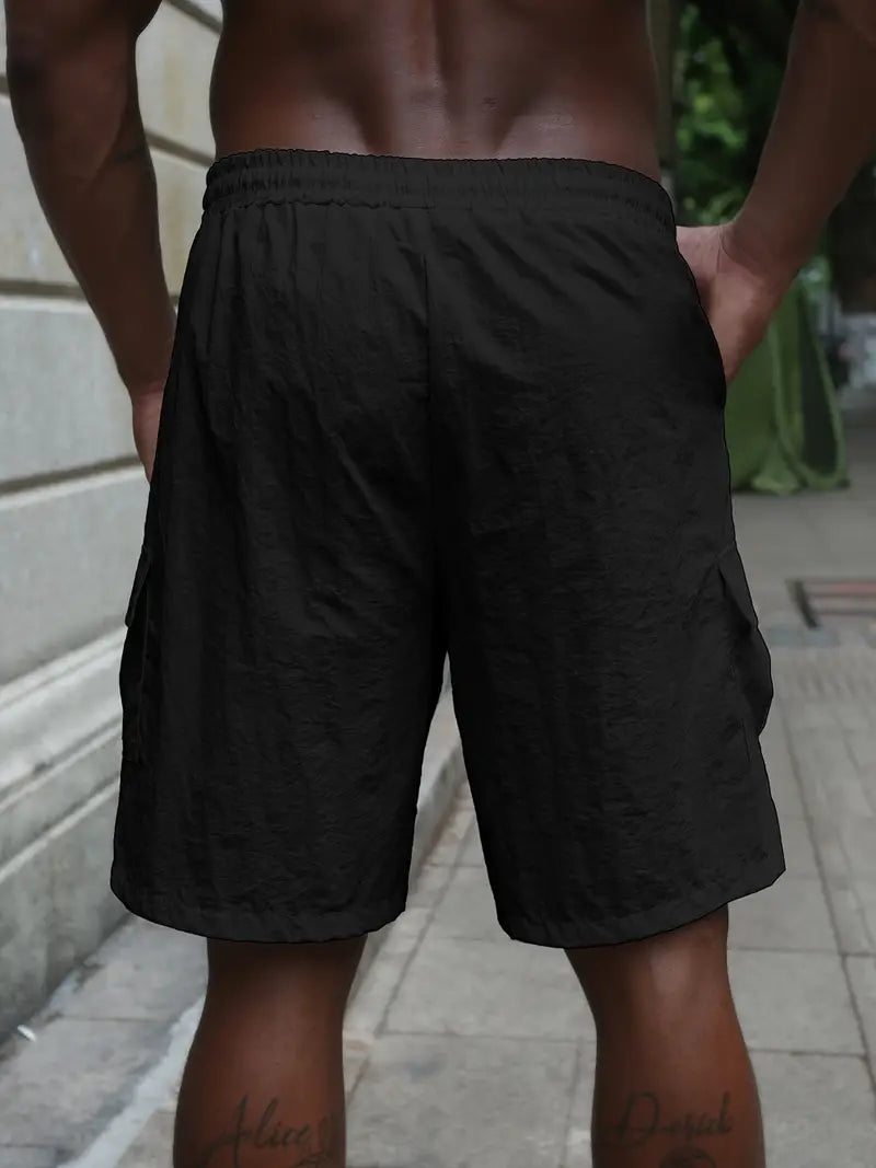 Breathable shorts with elastic waist