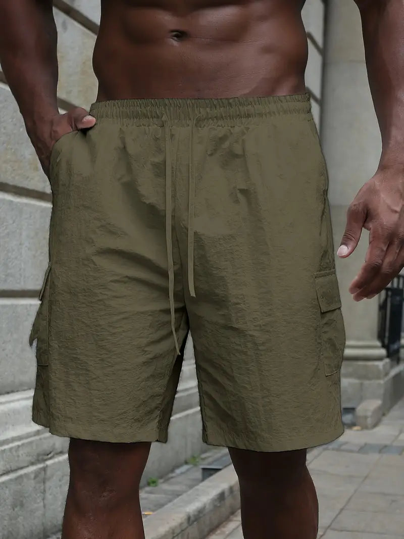 Breathable shorts with elastic waist