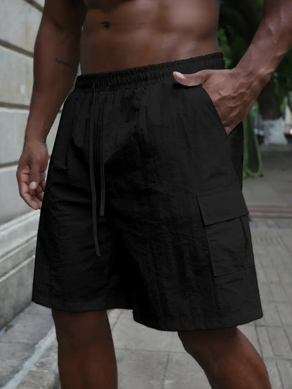 Breathable shorts with elastic waist