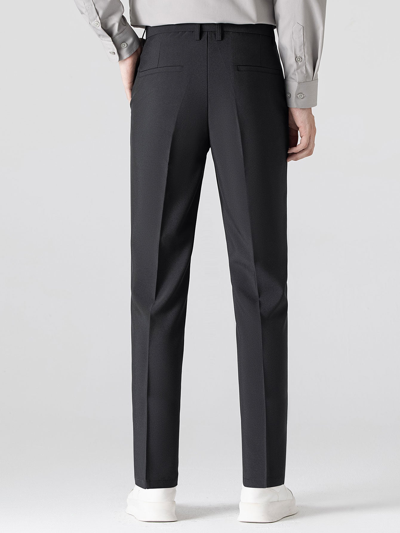 Winchester striped anti-wrinkle shirt and slim-fit trousers