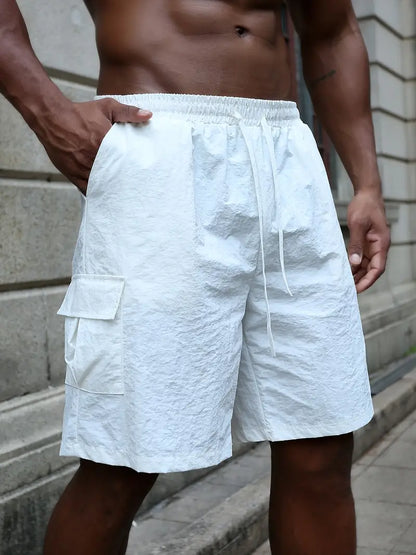 Breathable shorts with elastic waist