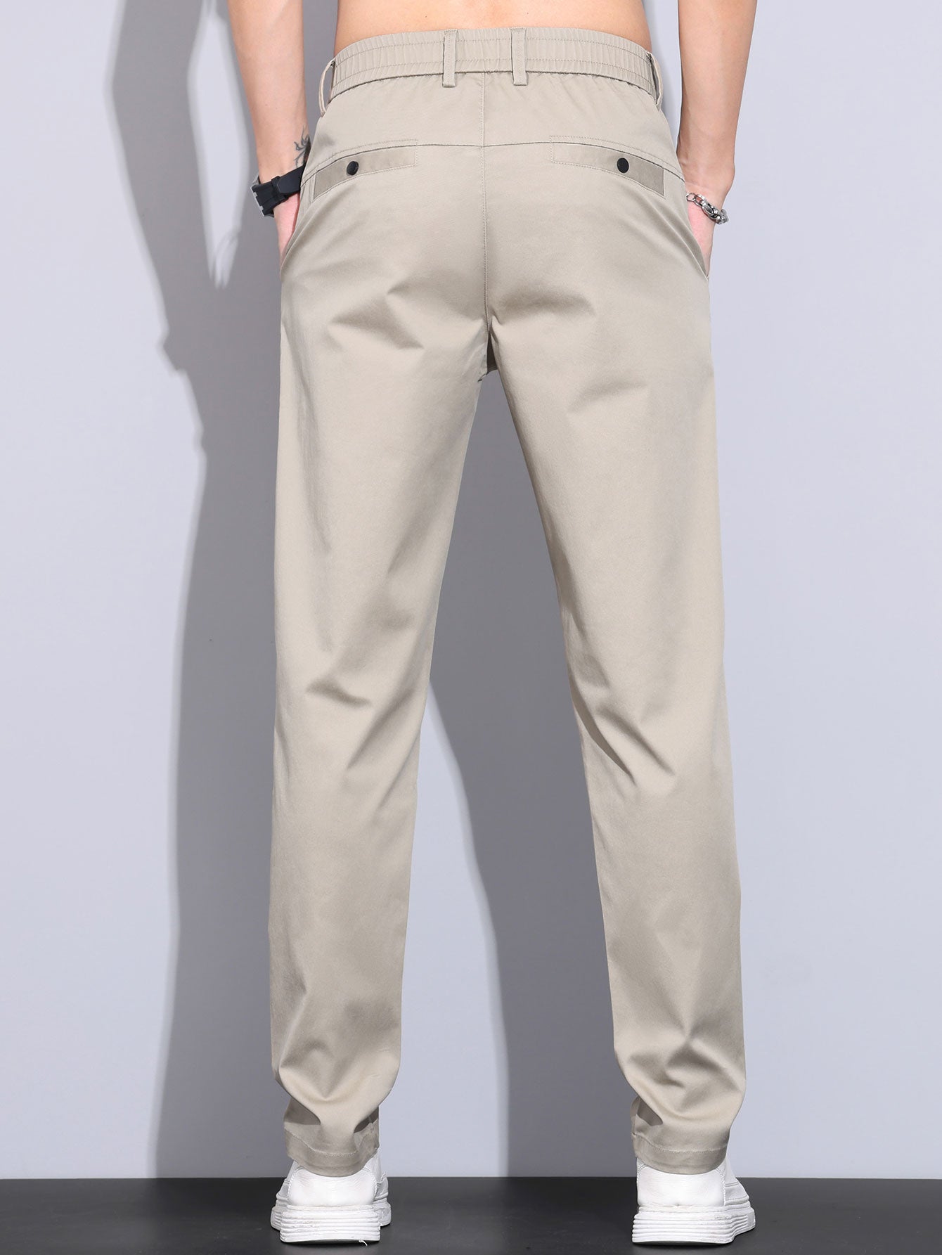 Elastic waistband and straight leg pants