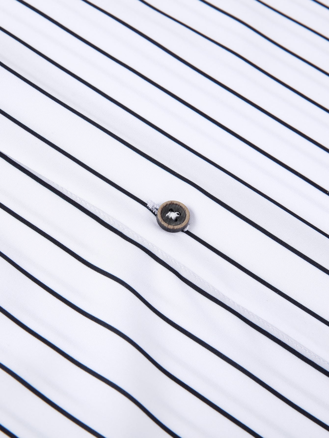 Long sleeve striped shirt with pocket and buttons