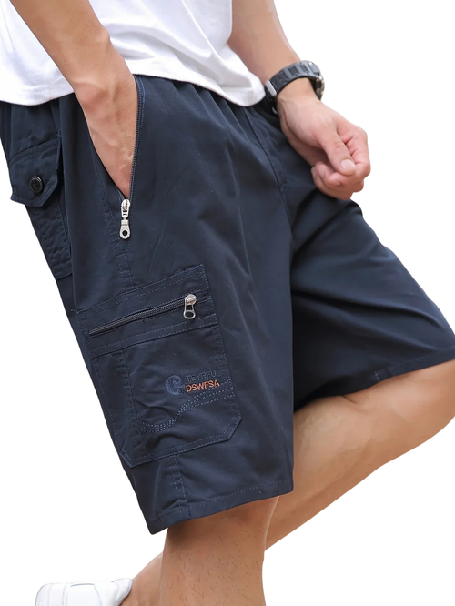 Lightweight cargo shorts with pockets