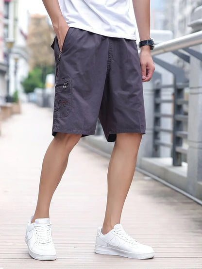 Lightweight cargo shorts with pockets