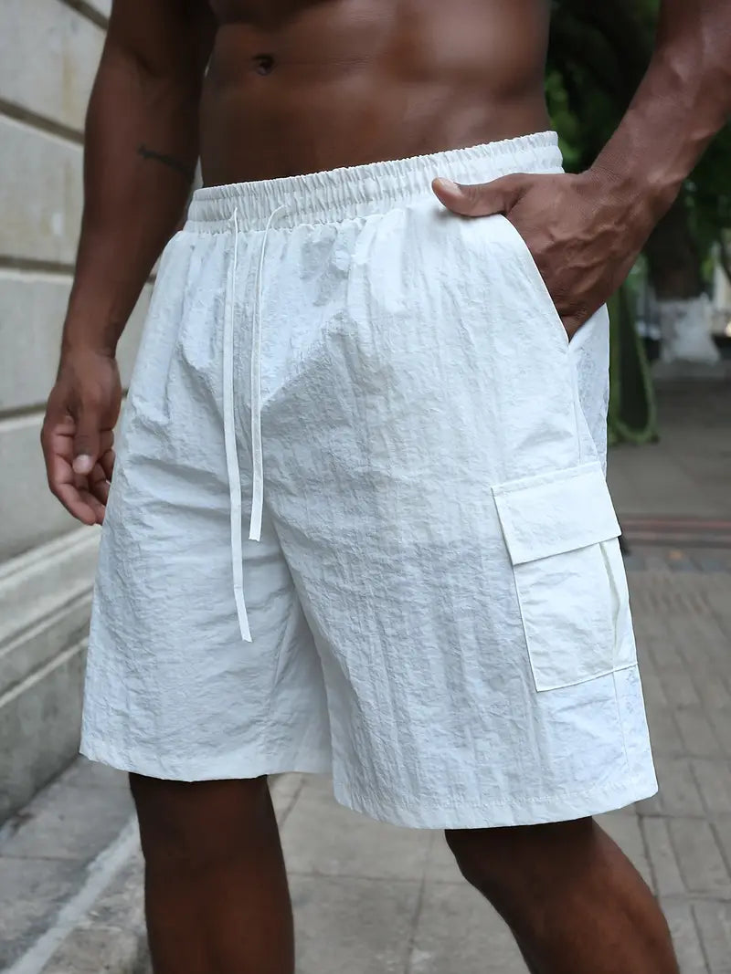 Breathable shorts with elastic waist