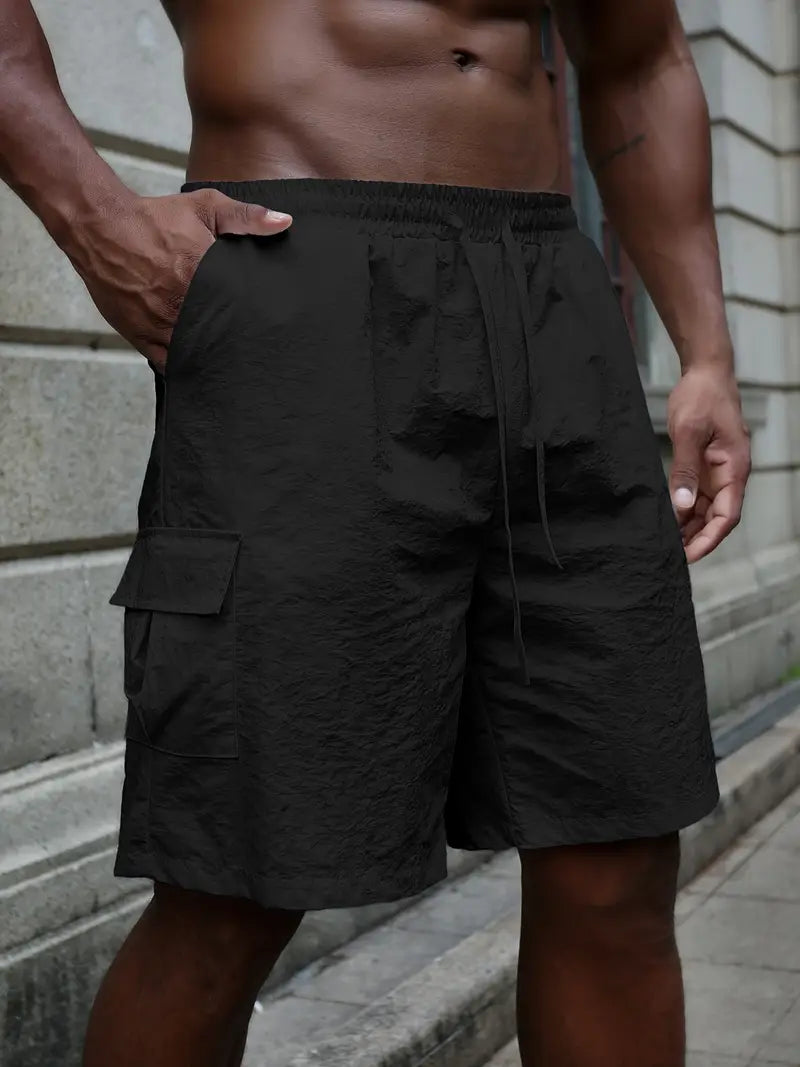 Breathable shorts with elastic waist