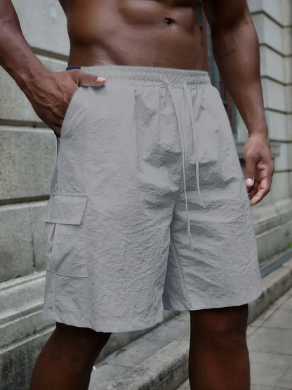Breathable shorts with elastic waist